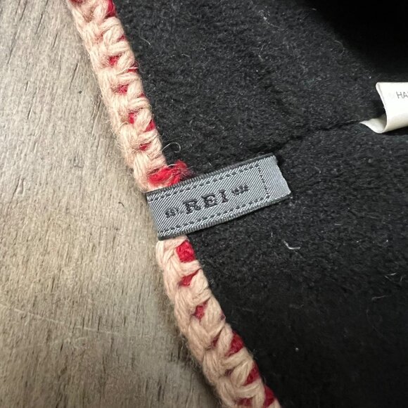 REI Red Brown Floral Crochet Tassel Wool Blend Beanie Hat Womens One Size - Picture 3 of 5